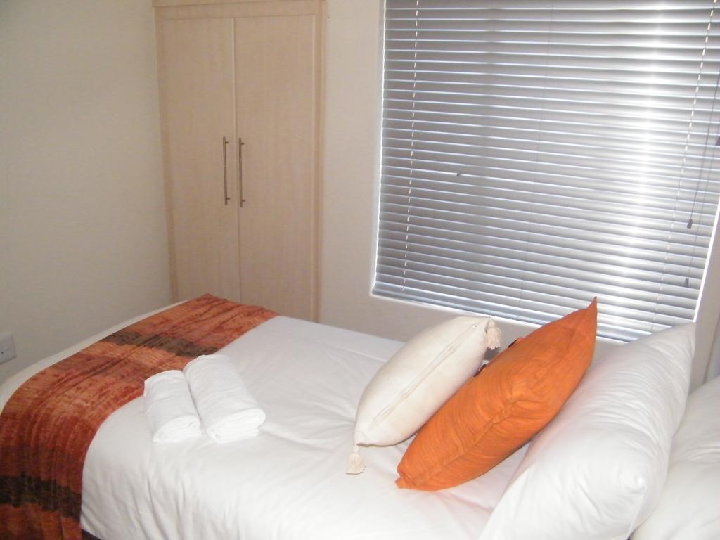 Airport Lodge Guest House Kempton Park Dış mekan fotoğraf