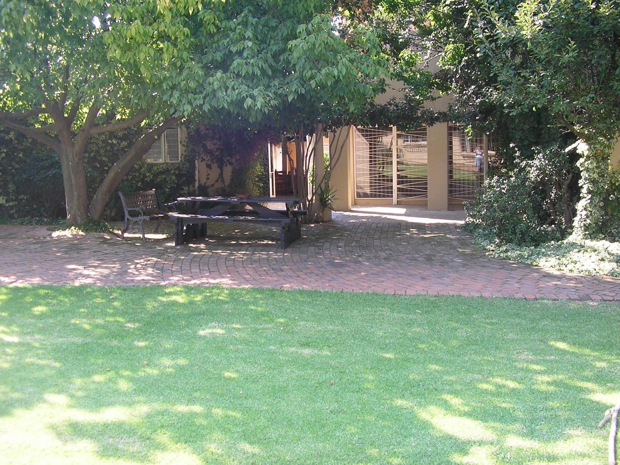 Airport Lodge Guest House Kempton Park Dış mekan fotoğraf